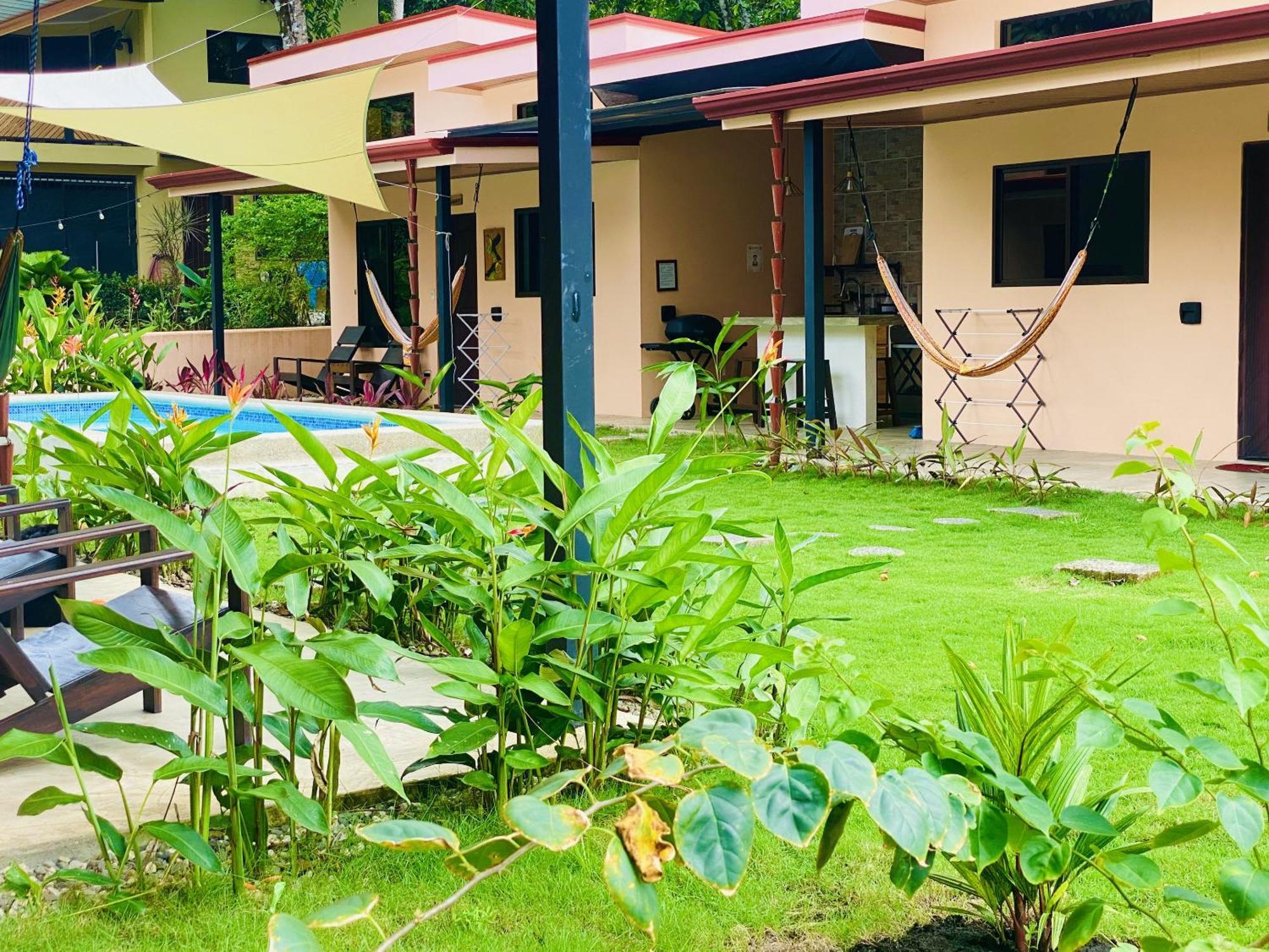 Brahman Bungalows On Pavones Point Стая снимка